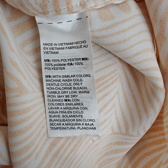 Chico's Zebra Print Ruffle Front Blouse Size Large / 2 Peach Button Up Shirt - Picture 10 of 11